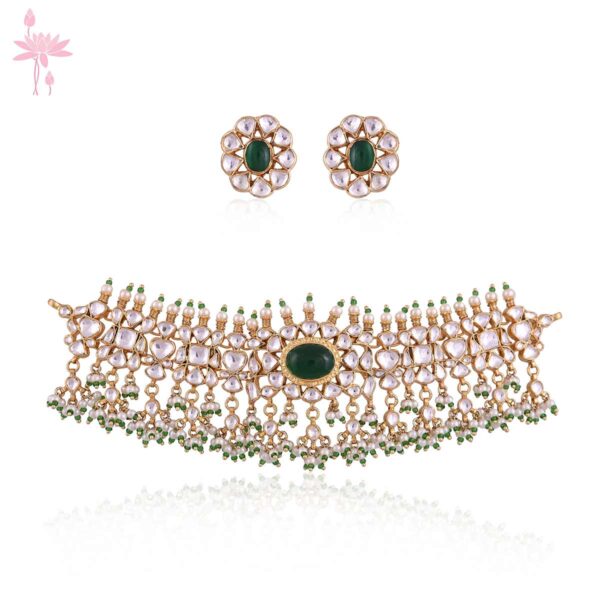Ananya Choker – Elegant Kundan Choker with Emerald Green Stone Center