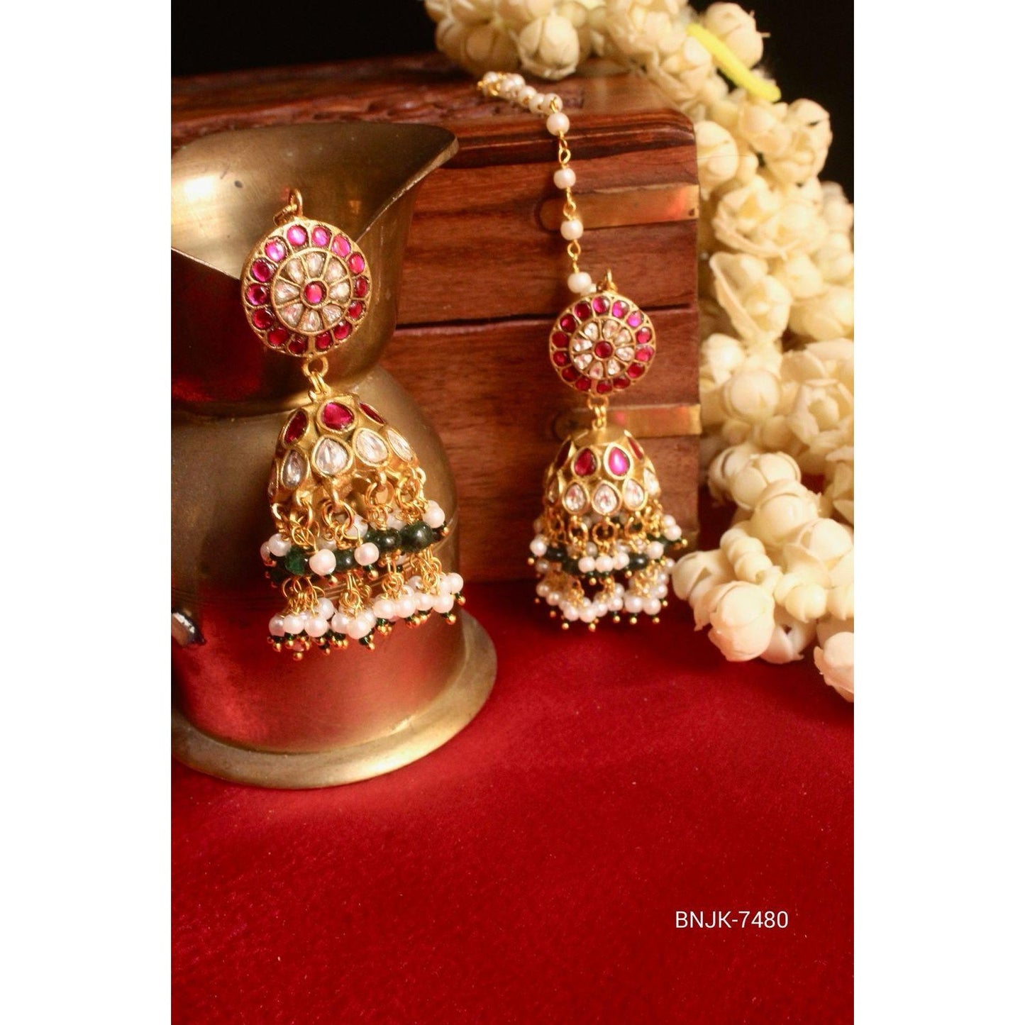 Tara Jhumka