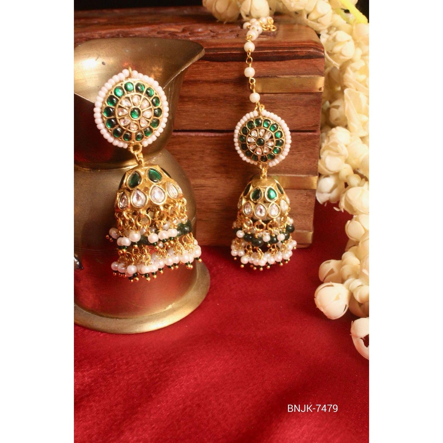 Tara Jhumka
