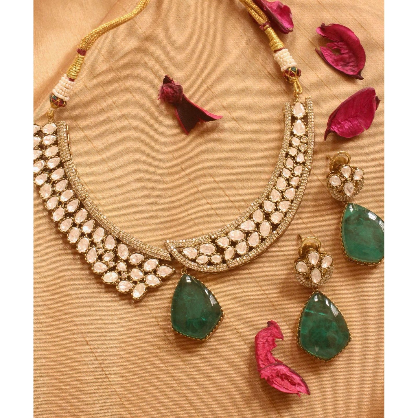 Emerald Kundan Choker
