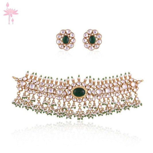 Ananya Choker – Elegant Kundan Choker with Emerald Green Stone Center