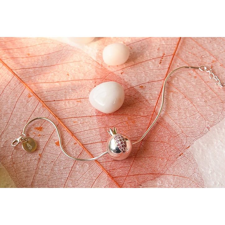 silver bracelet with tourmaline for self-confidence.